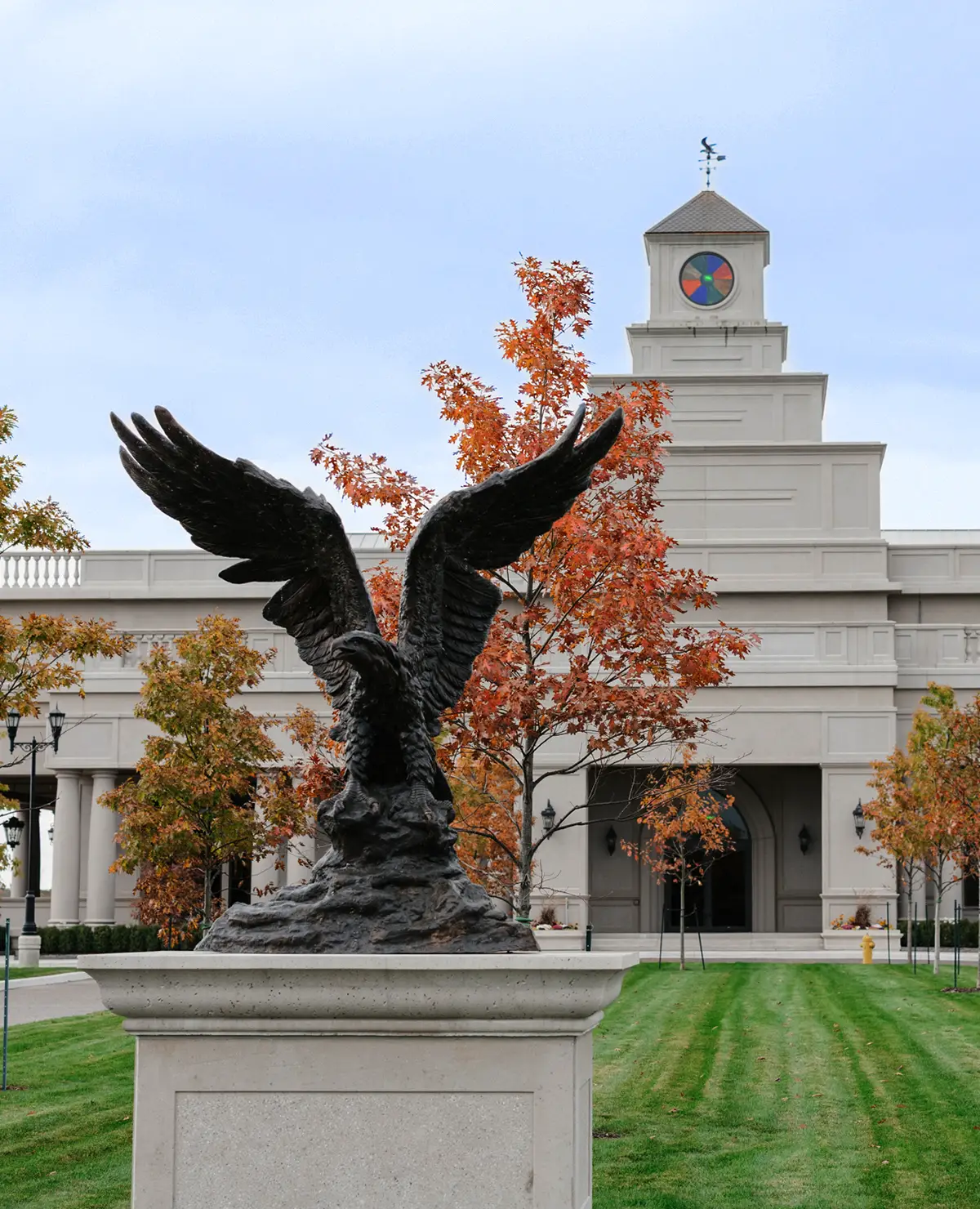 Stone Eagle Winery Statue of the Eagle.